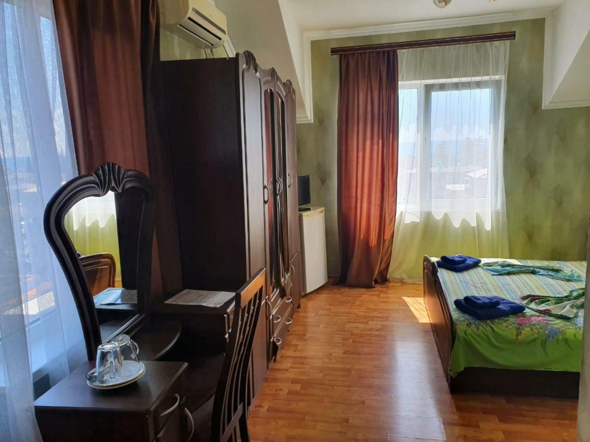 Ахра Hotel กากรา ภายนอก รูปภาพ